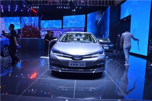 2016北京车展重磅新车：丰田卡罗拉双擎
