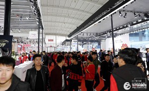 首日人气炸裂 2017中国沈阳国际汽车展览会带你HIGH翻天