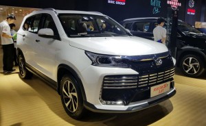 2017广州车展：幻速S7 2.0T运动版亮相